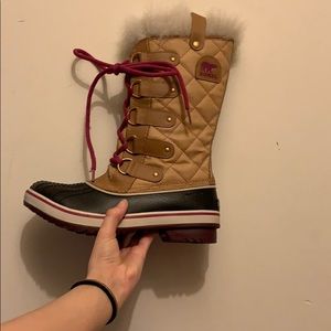 Girls snow boots